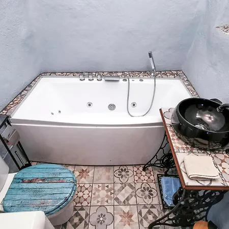 Garage, 2 Chambres, Balneo, 2 Sdb, 2wc, Vue Sur Les Monuments